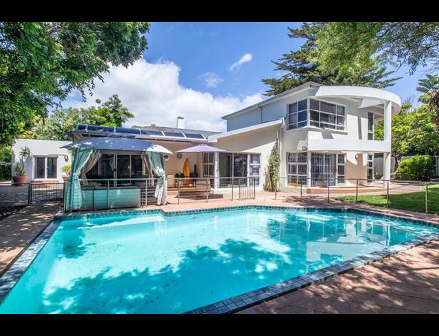 4 BEDROOM PROPERTY TO RENT IN CONSTANTIA